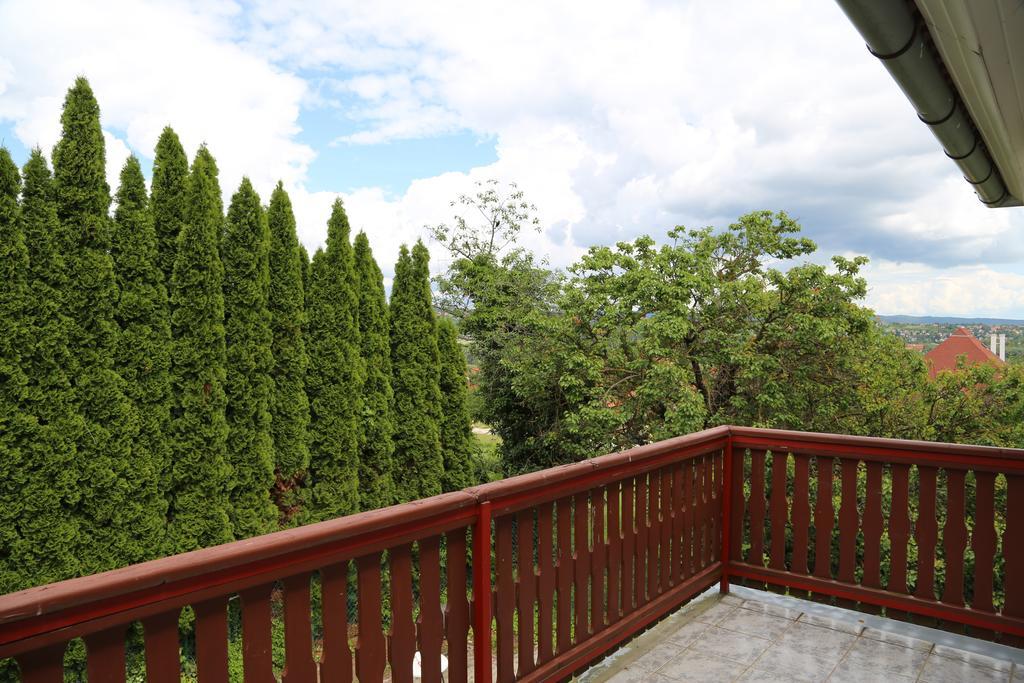 Voyage Apartments เฮวิซ ภายนอก รูปภาพ