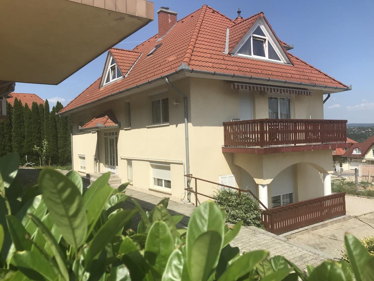 Voyage Apartments เฮวิซ ภายนอก รูปภาพ